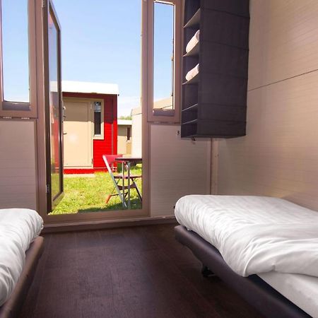 Pop-Up Hotel Songfestival Klaaswaal 外观 照片