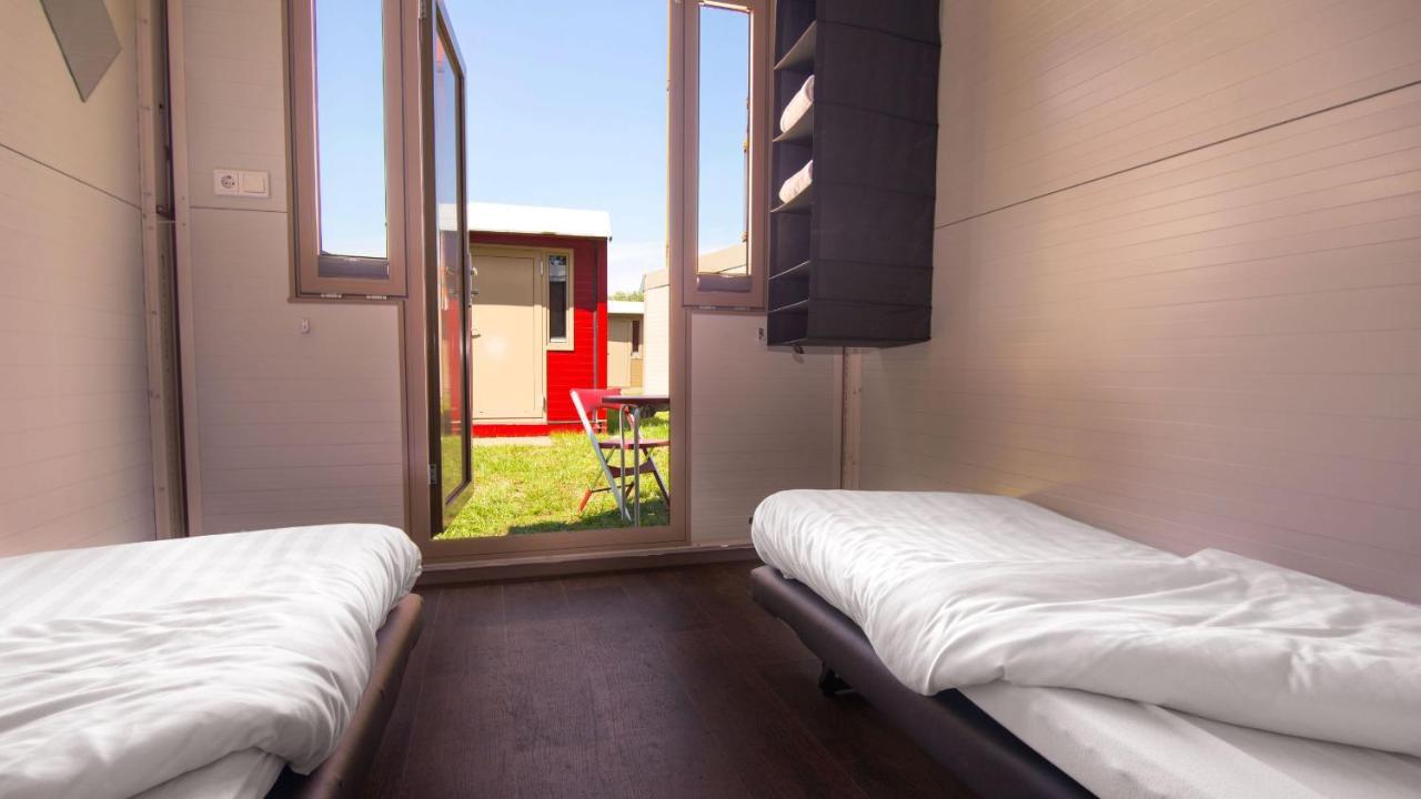 Pop-Up Hotel Songfestival Klaaswaal 外观 照片
